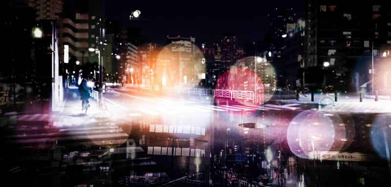 夜の街のコラージュ画像