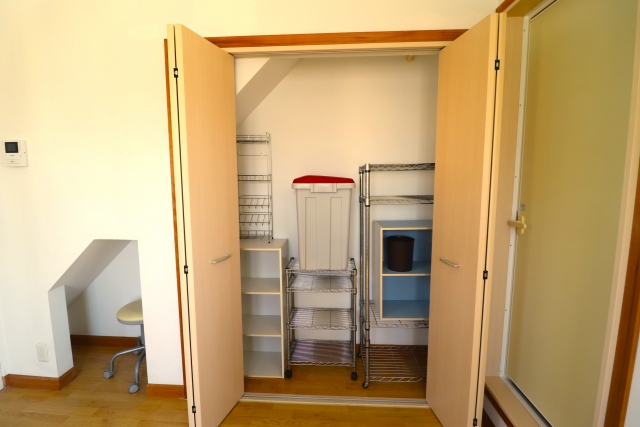 クローゼットの中の画像