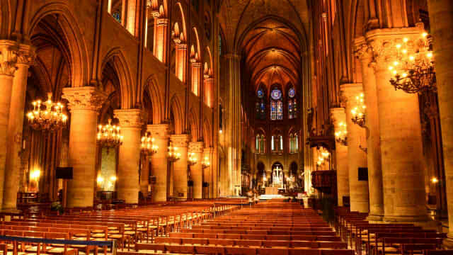 教会の中の様子の画像