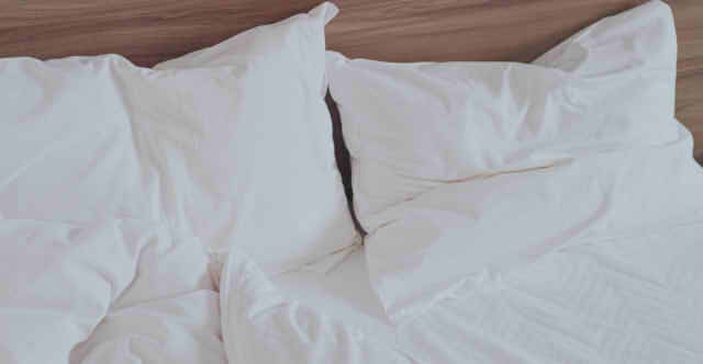 ベッドの上の画像